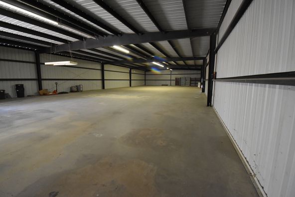 DESERT SHORES COMMERCIAL BUILDING: 3844 Scott Dr, Thermal, CA 92274